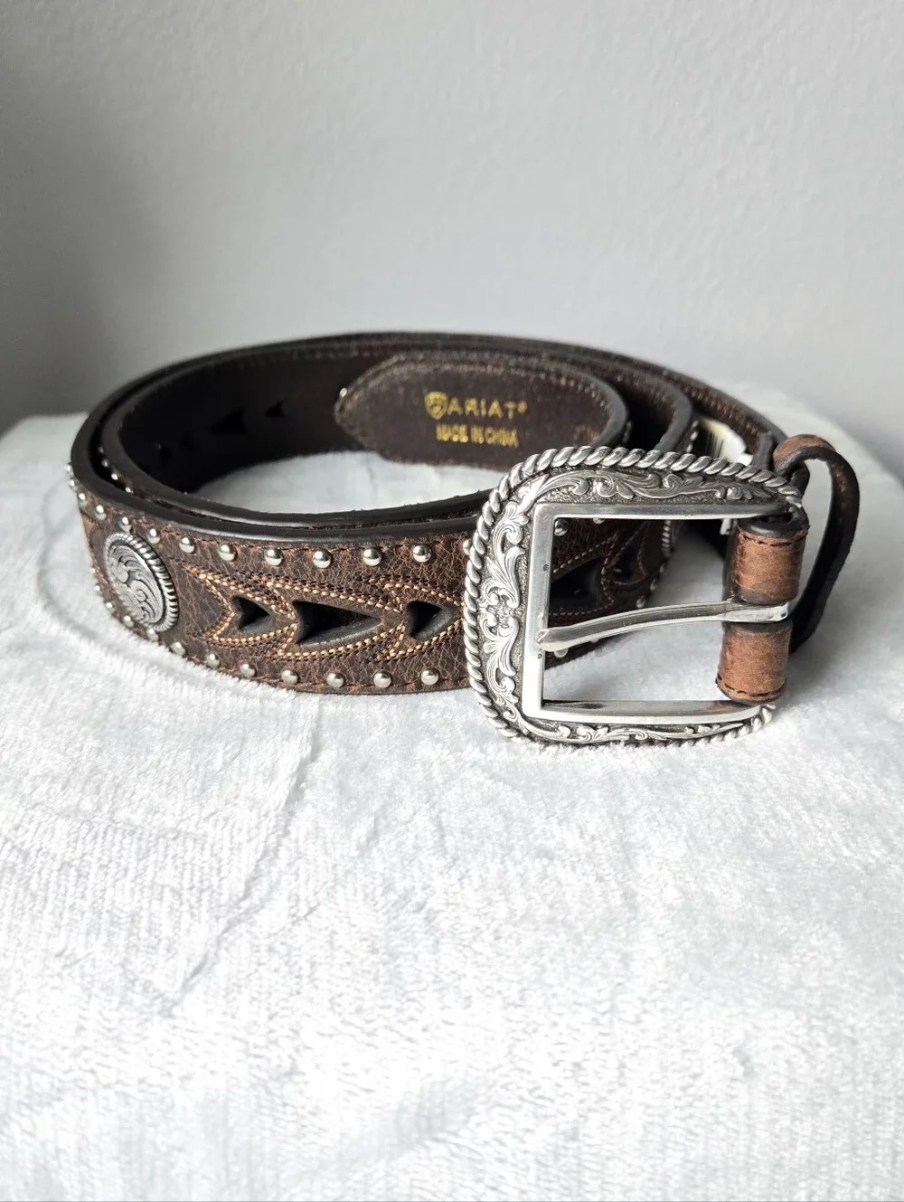 NWT Ariat 2007 Limited Edition Western Belt Size 40 Brown Tooled Concho Leather